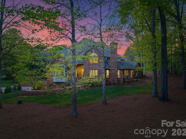 101 Valley Ranch Ln, Weddington, NC 28104