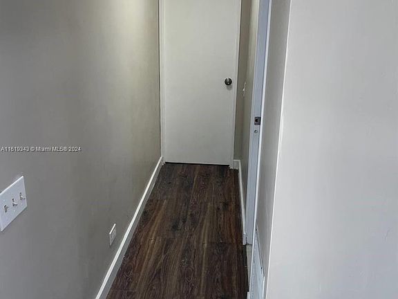 5th image of 1332 S 33rd Ave