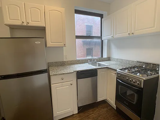 Rented by Tourma Realty LLC | media 17