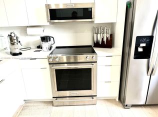 3553 Magellan Cir APT 318-1, Aventura, FL 33180