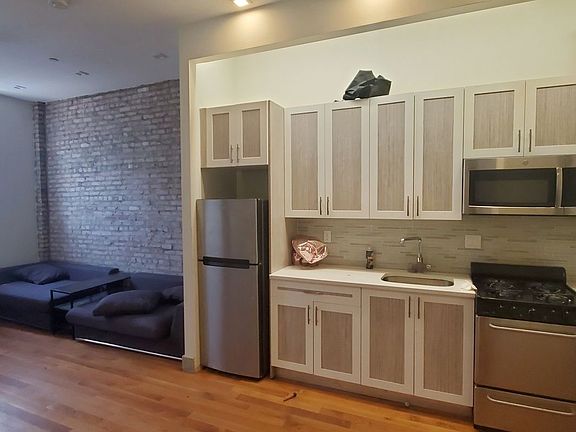 5th image of 1631 Saint Johns Pl #1F