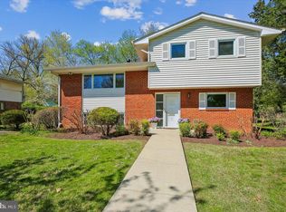 2 Lorre Ct, Rockville, MD