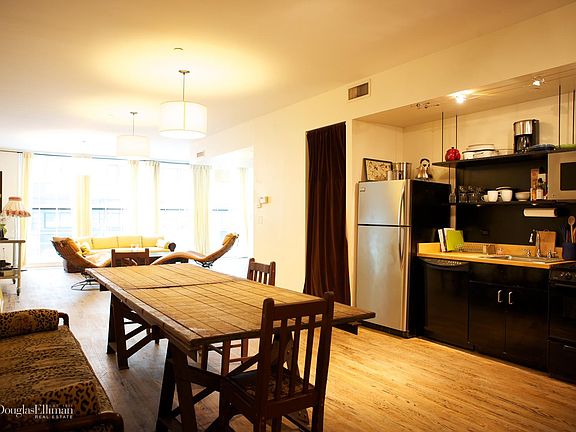 4th image of 213 Park Ave S #2NDFLOOR