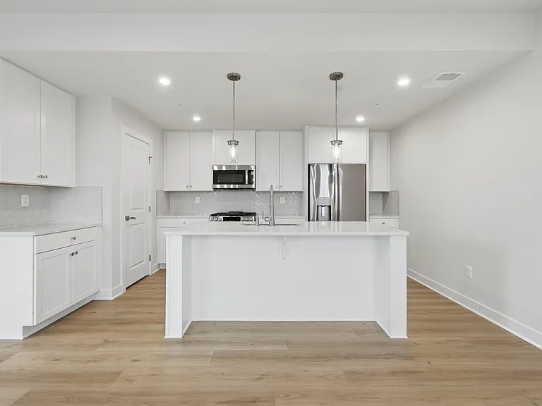 14421 Albemarle Point Pl — Photo 7