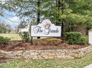 12 Bakley Ter, West Orange, NJ 07052