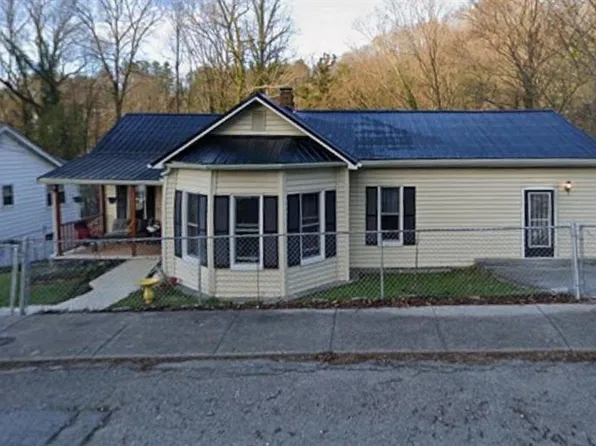 419 Craig St NW, Norton, VA 24273