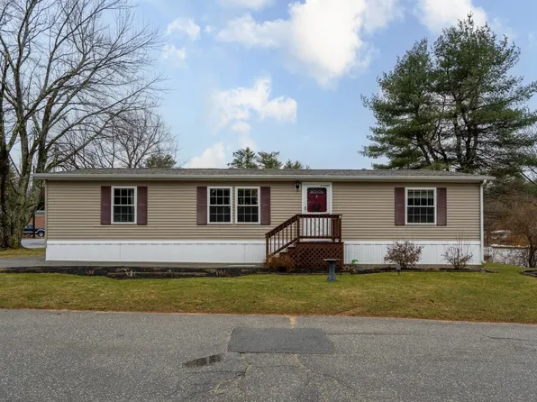 2 Carpenter Street, Hooksett, NH 03106