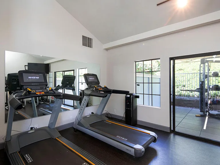 24/7 Fitness Center