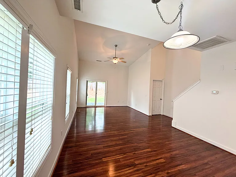 2541 Spring Oaks Way — Photo 18