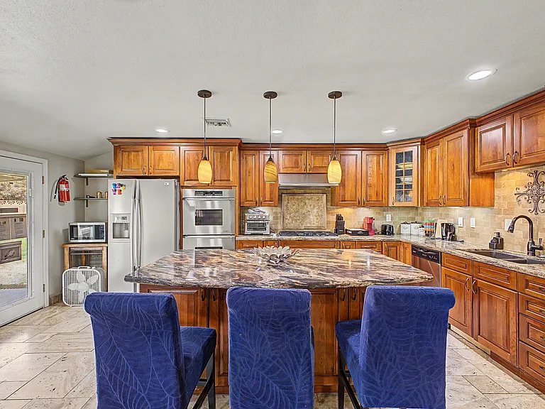 3346 E Cochise Dr — Photo 12