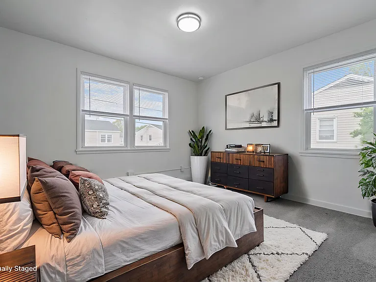 21 Midland Heights Cir #F — Photo 15