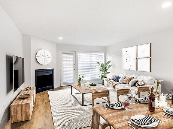 3rd image of 4909 Haverwood Ln #2010