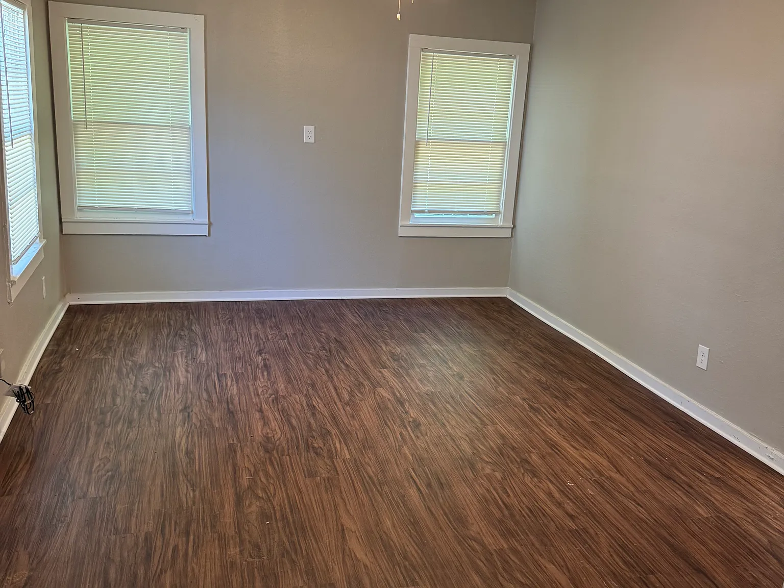 1 bed, 900 sqft, $750 — Photo 4
