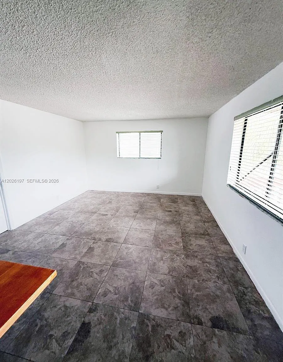 2070 NW 43rd Ter — Photo 4