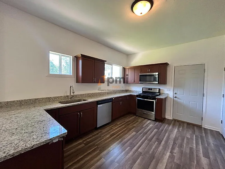 13328 Edison St — Photo 4
