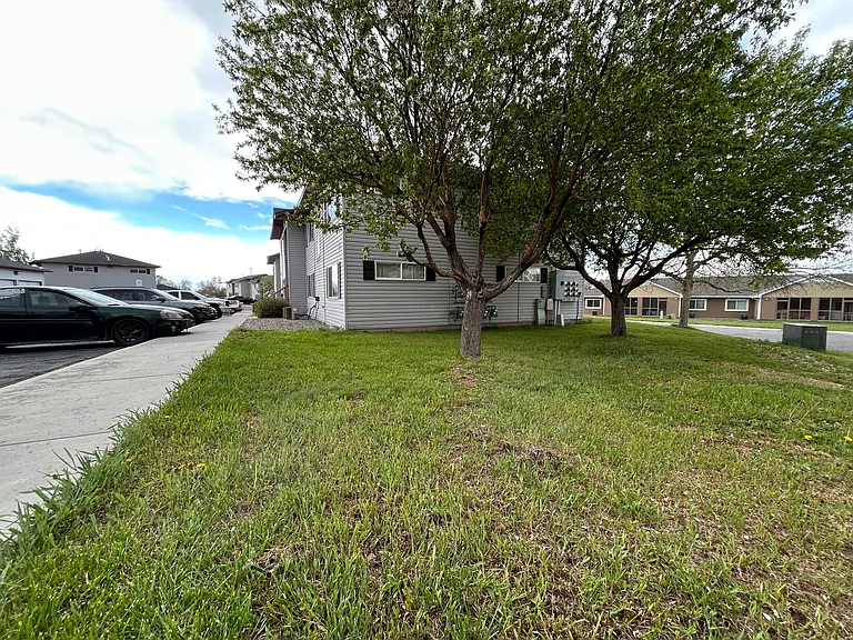 Riverton Apartments — Photo 5