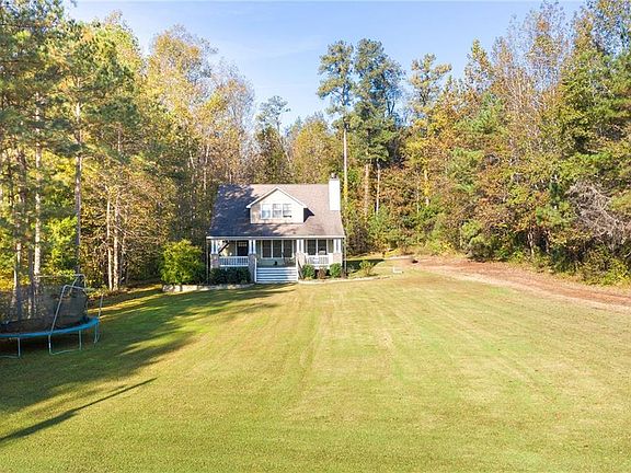 3rd image of 4212 Phillips Ln