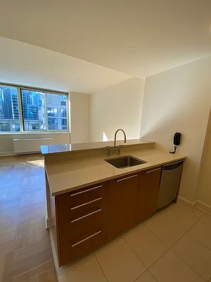 Rented by Windsor Property Management | media 2