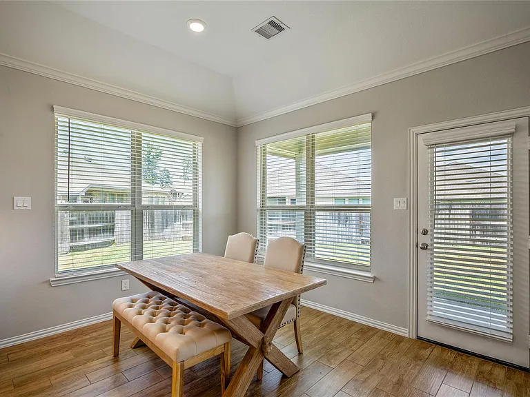 4411 Mimic Dr — Photo 14