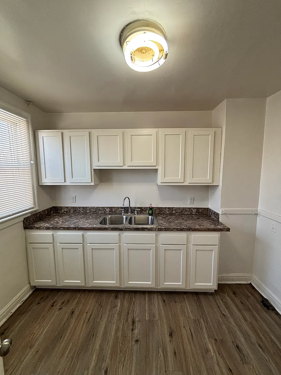 Building Photo - 15460 Ilene St #1