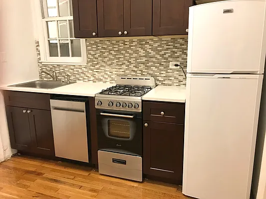 Rented by Paley Management | media 13