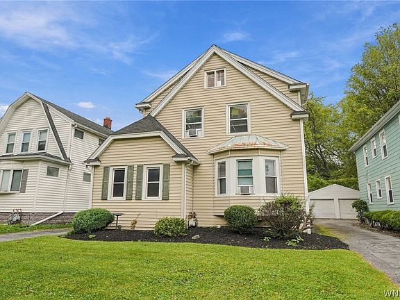 3rd image of 268 Windermere Blvd