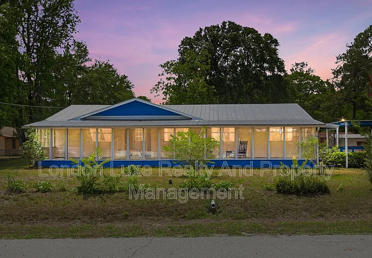 9246 Bearden Rd — Photo 2
