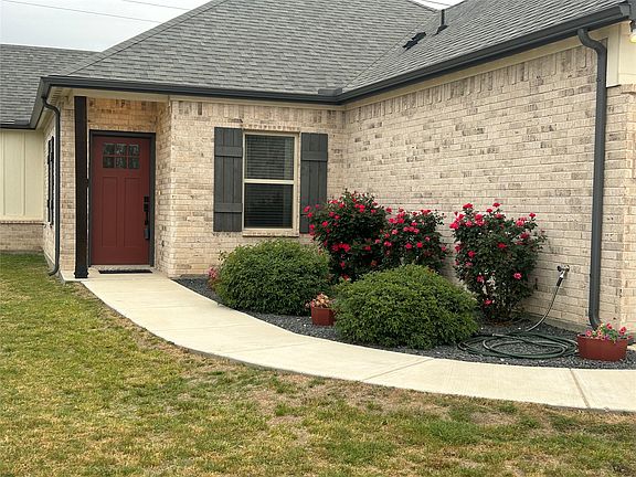 2nd image of 140 Hummingbird Dr