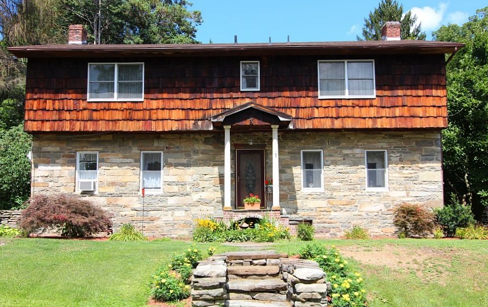 2nd image of 676 Gardnertown Rd