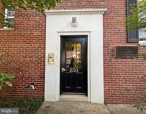 230 N George Mason Dr #4 Photo 1