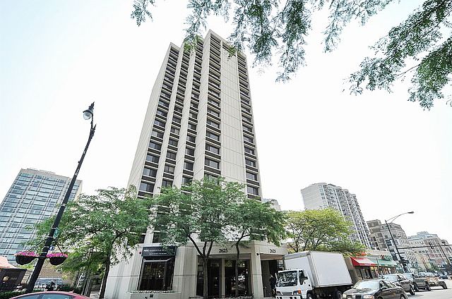 2625 Clark Exterior
