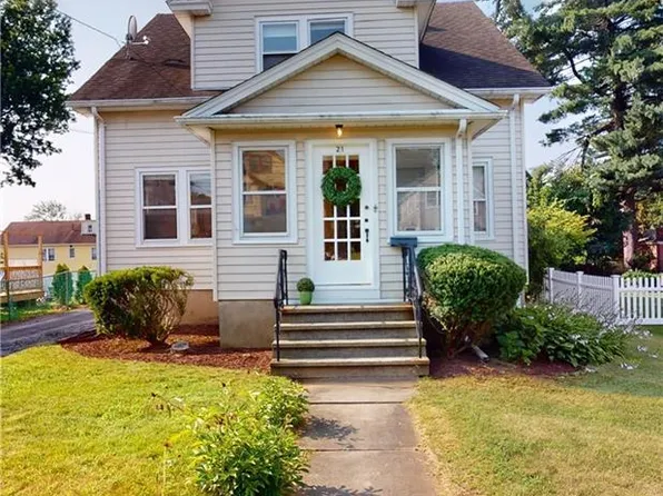 21 Fennbrook Road, West Hartford, CT 06119
