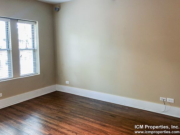 2nd image of 1849.5 W Cornelia Ave #1