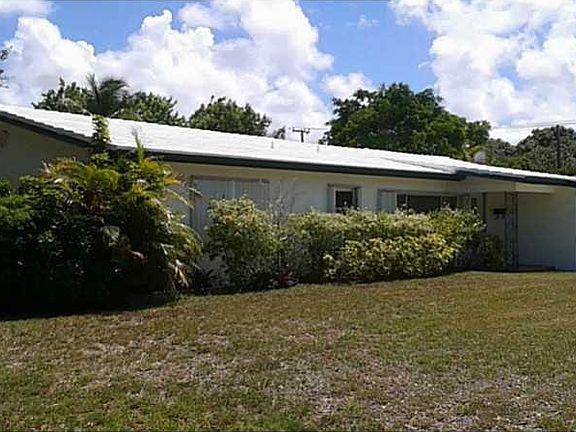 2nd image of 1018 NE 34th St