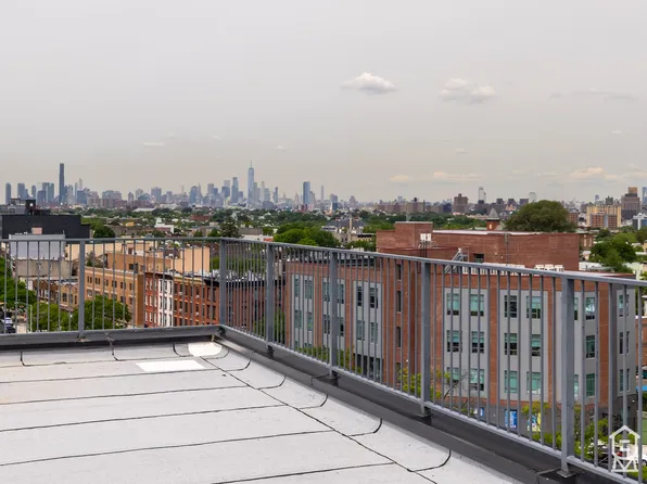 2258 Fulton Street image 22 of 24