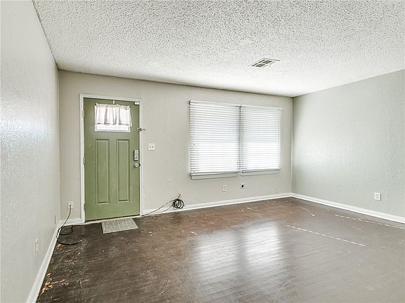 4th image of 4749 SE 23rd St