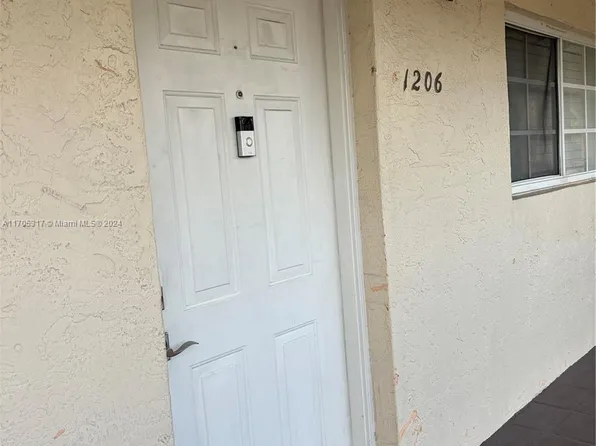 8851 NW 119th St Unit 1206-1, Hialeah Gardens, FL 33018