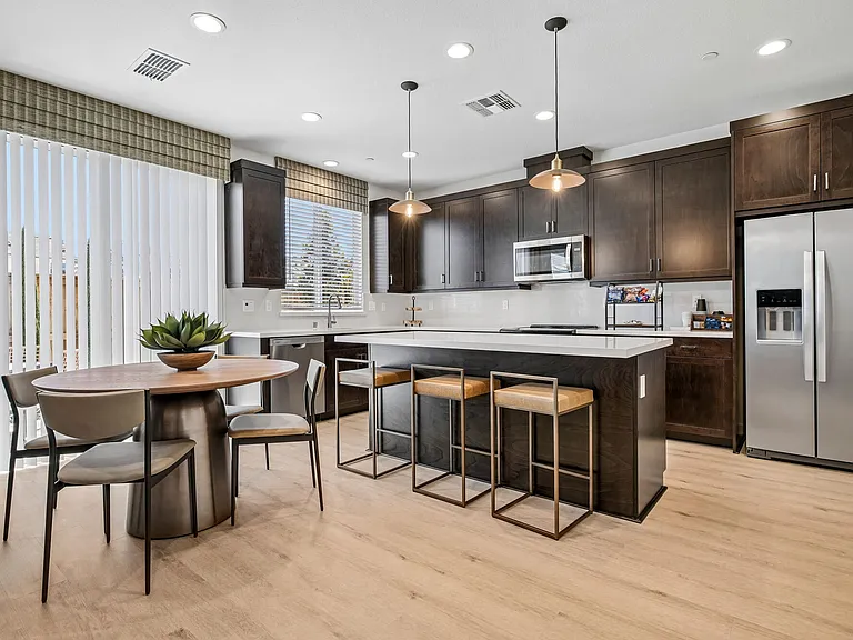 Echo Paired Homes — Photo 3