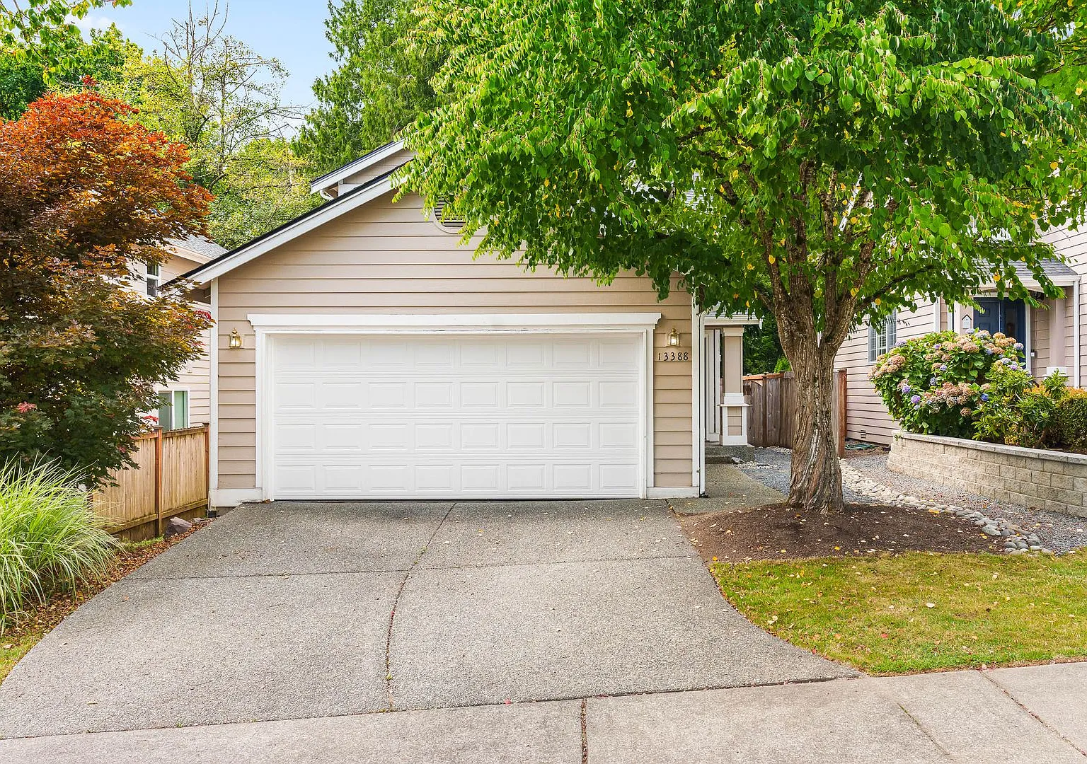 Exceptional 3 Bedroom Home in the Foothills of Monroe — Photo 1