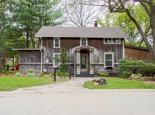 900 Ridgewood Rd, Rockford, IL 61107