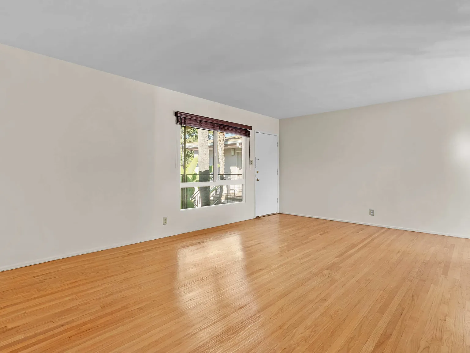 4460 Ensign Ave. — Photo 2