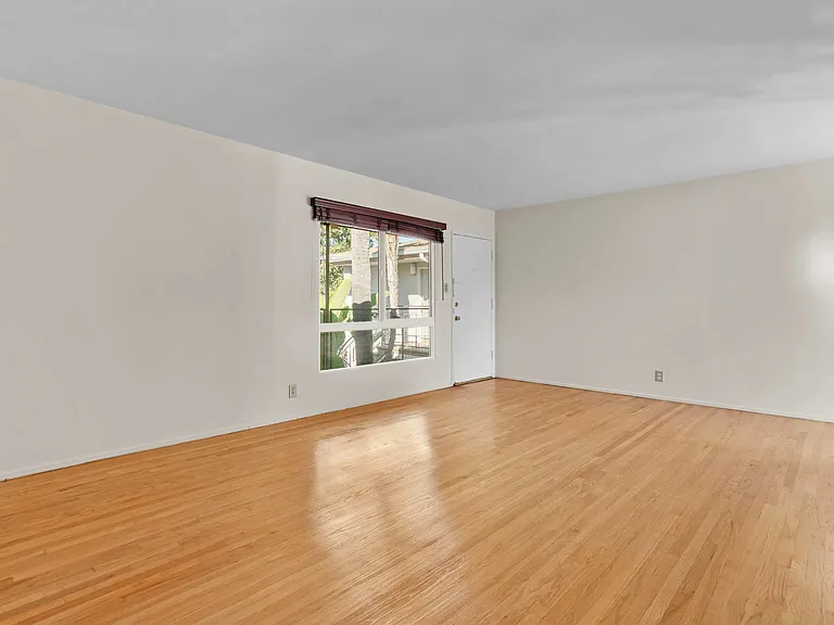 4460 Ensign Ave. — Photo 2