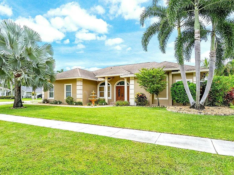 2665 Yarmouth Dr — Photo 16