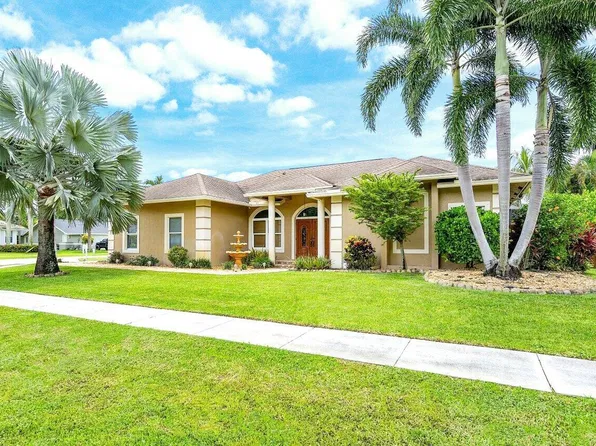 2665 Yarmouth Dr, Wellington, FL 33414