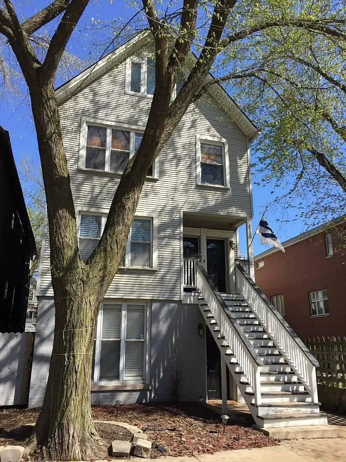2 bed, 850 sqft, $1,950 — Photo 1
