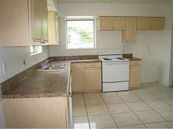 5th image of 1220 NE 157th St