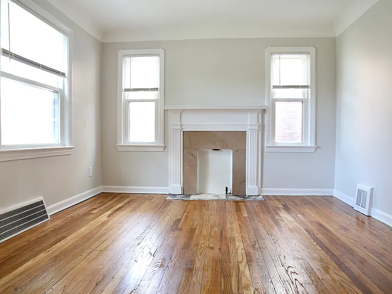 13613 Clifford Ave — Photo 3