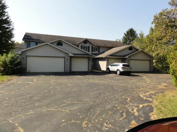 435 Bowlavard Ave APT 5, Belleville, WI 53508