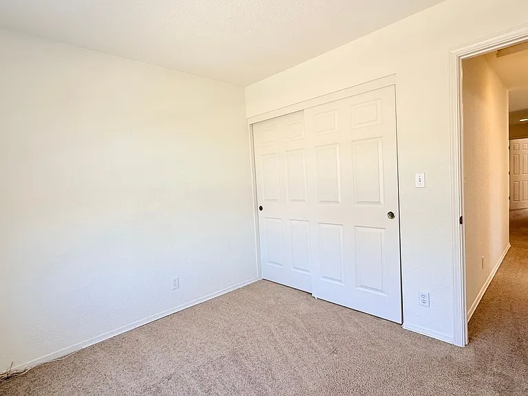 1023 Vista Pointe Cir — Photo 41