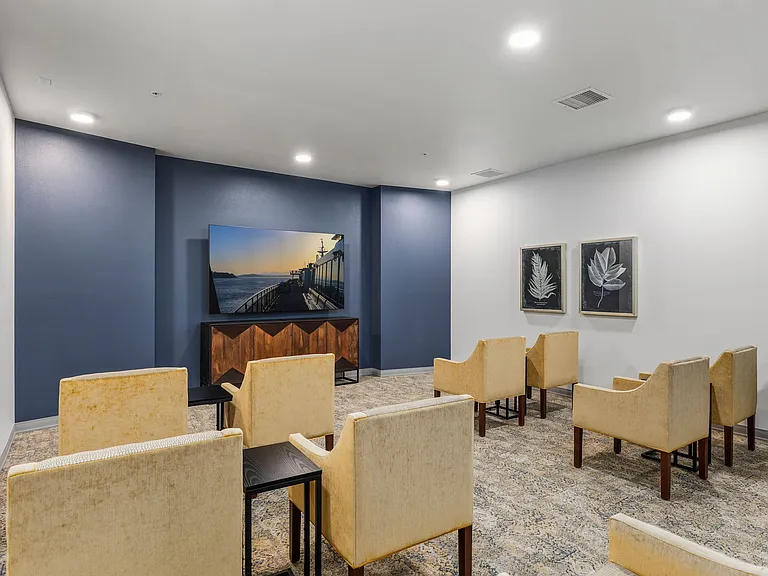 Ovation at Meeker 55+ Senior Apartments — Photo 28